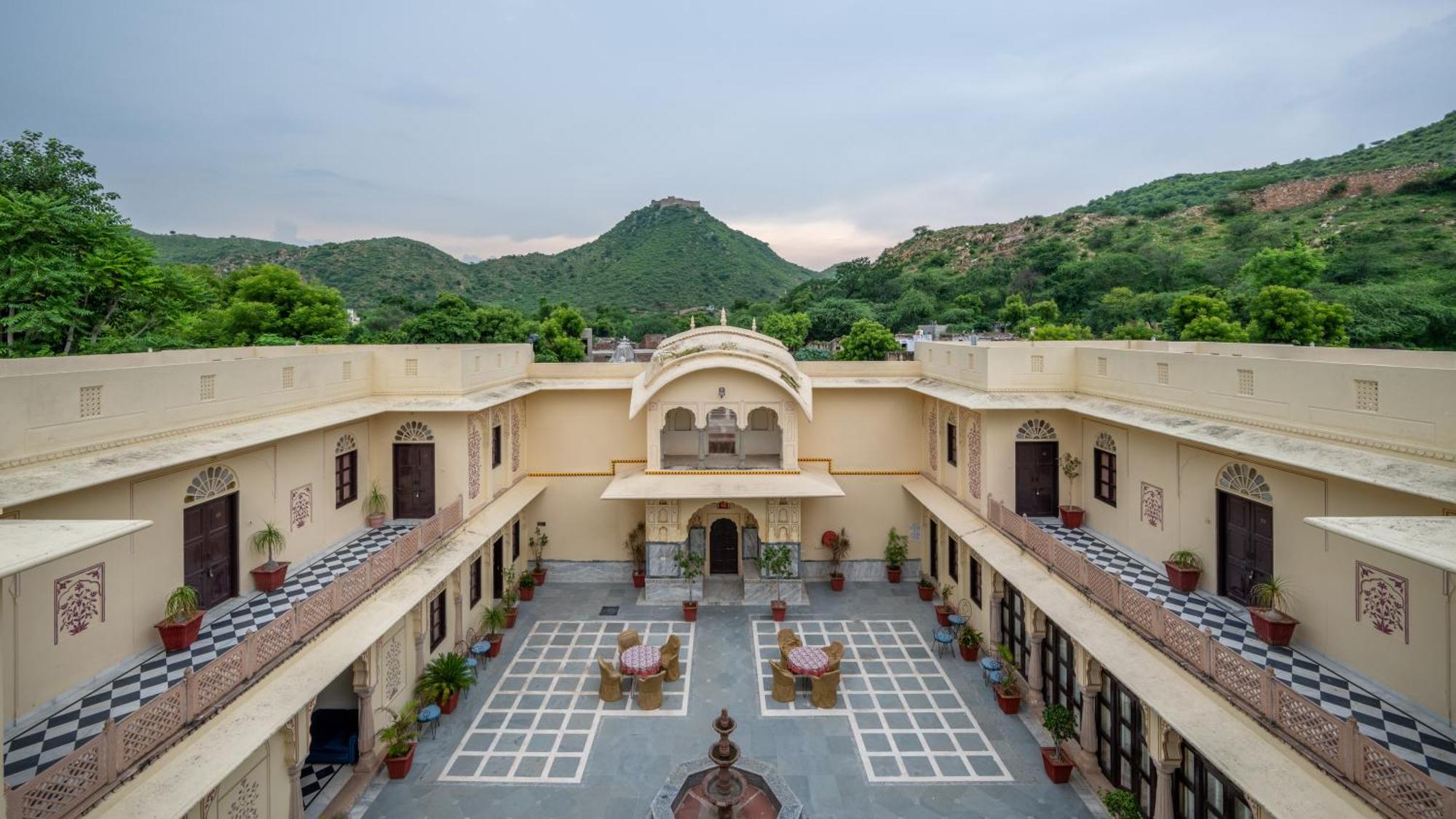 Dhulagarh Heritage Palace Hotel Near Jaipur Bānskhoh Extérieur photo